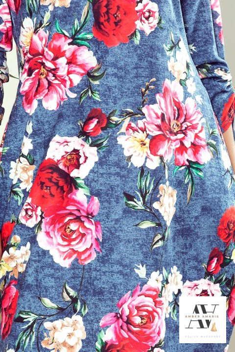 SOPHIE Wygodna sukienka Oversize - KWIATY NA JEANSIE SOPHIE Wygodna sukienka Oversize - KWIATY NA JEANSIE