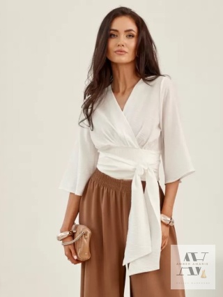 Styl boho w nowoczesnym wydaniu – bluzka Flavia ecru | Komfort i kobiecość