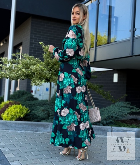 Sukienka ESTELLE w kwiaty – klasyka, która robi wrażenie Sukienka ESTELLE w kwiaty – klasyka, która robi wrażenie