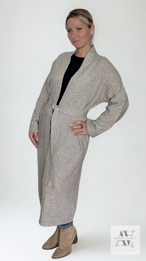 ISABELLA – beżowy sweter wełniany płaszczowy z paskiem w talii