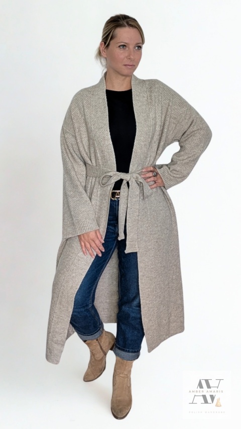 ISABELLA – beżowy sweter wełniany płaszczowy z paskiem w talii