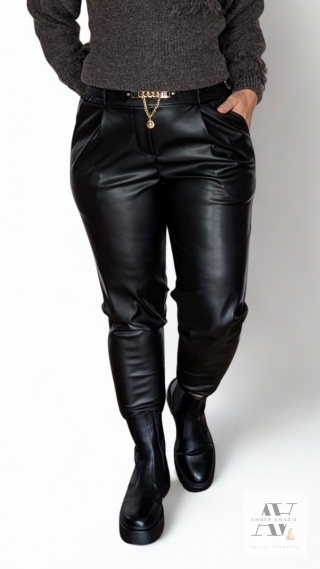 Czarne spodnie LUNA - kwintesencja kobiecości i stylu