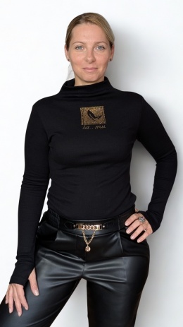 LUCY – klasyczny czarny golf z logo