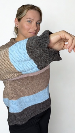 ARIA – sweter blue caramel w paski