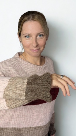 ARIA – sweter rose mocha w paski