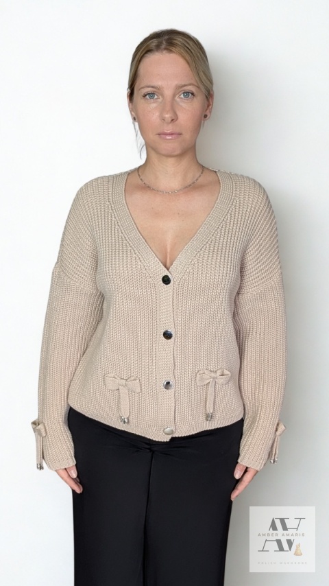 Sweter CELINE beżowy – kobieca elegancja z nutą subtelności