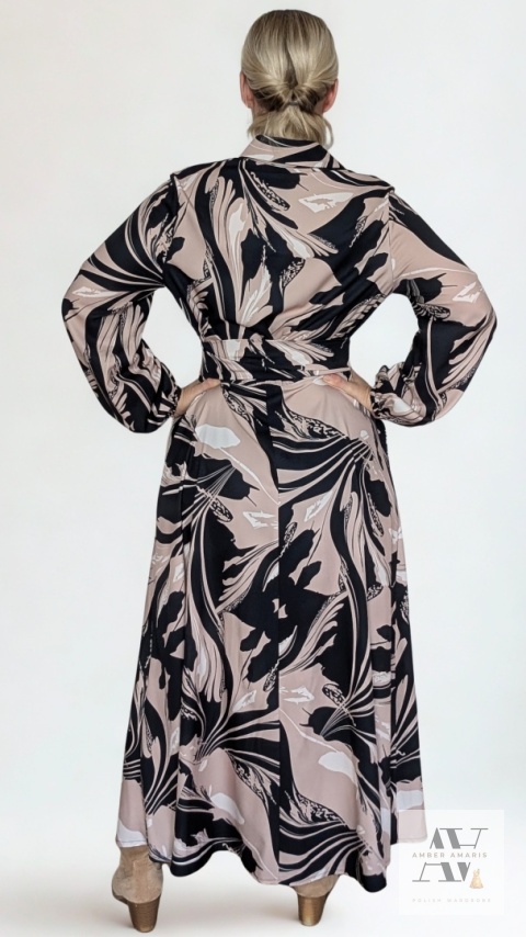 Długa sukienka ESTELLE w print – klasyka, która robi wrażenie