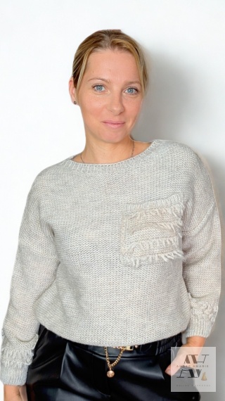 Sweter LORRA – miękki komfort z nutą boho ecru