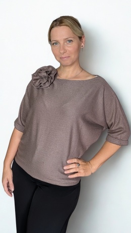 ROSA – sweter fango z różą