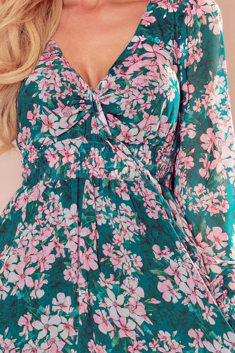 MONICA – szyfonowa sukienka z wiązanym dekoltem | kwiaty na zielonym